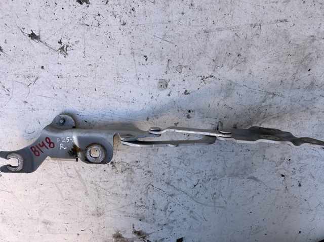 Шарнір капота правий 41617262876 BMW