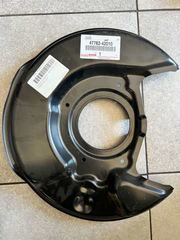 Кожух гальмівного диска 4778242010 TOYOTA