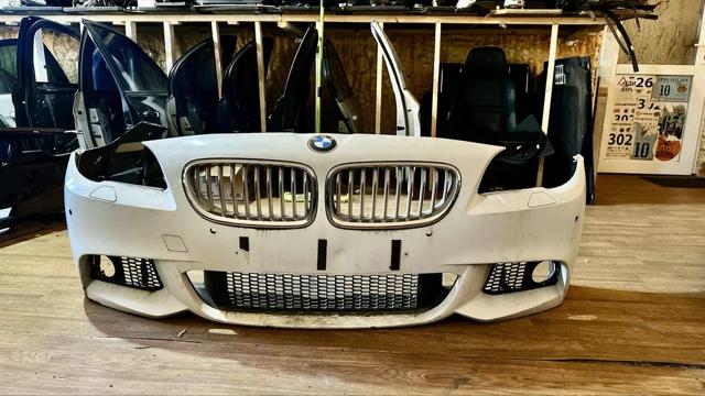 Бампер на авто 51118054422 BMW
