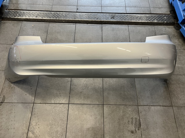 Буфер (бампер) задній 51127256092 BMW