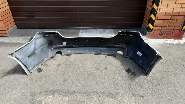 Бампер задній 51128048594 BMW