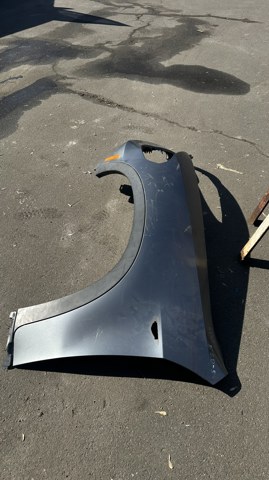 Ліве переднє крило 51657178397 BMW