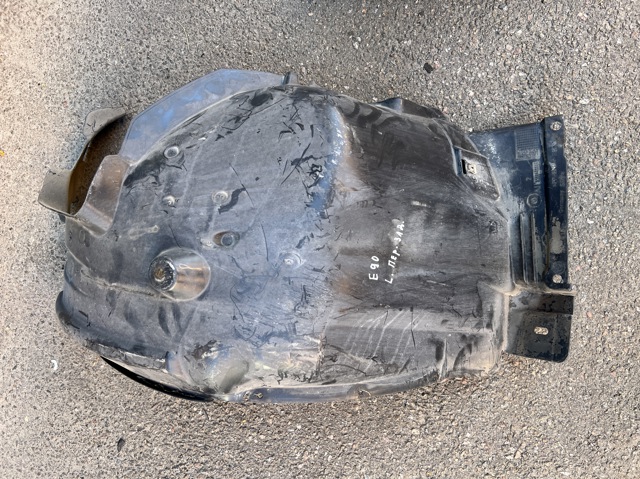 Підкрилок переднього крила, лівий задній 51717059377 BMW
