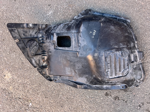 Підкрилок переднього крила, лівий передній 51717172499 BMW
