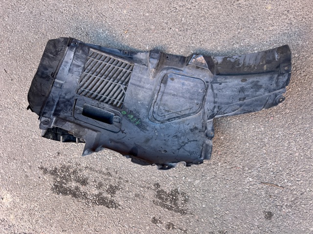 Підкрилок переднього крила, лівий передній 51717186727 BMW