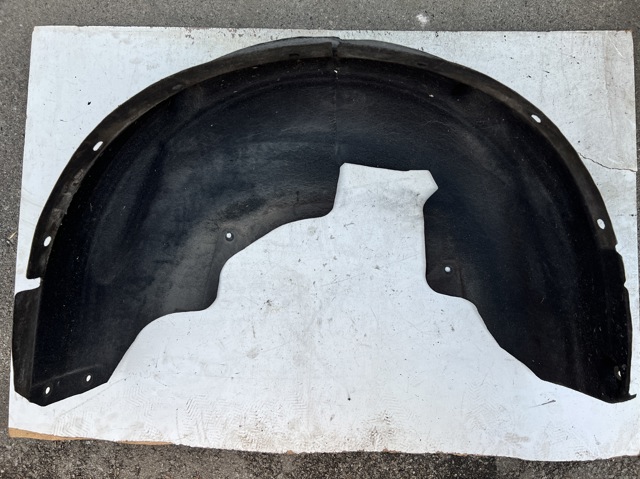 Підкрилок задній лівий 51717213649 BMW