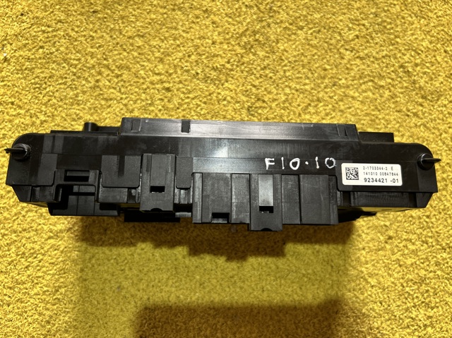 Коробка запобіжників 61149234421 BMW