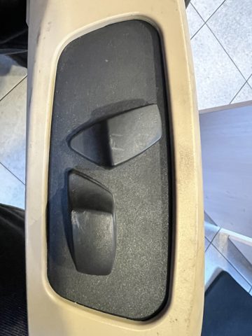 Блок кнопок механізму регулювання сидінь, правий 61316936984 BMW