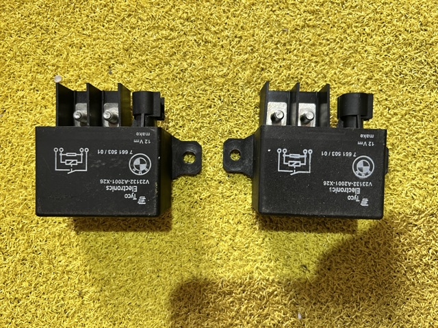 Автомобільні реле поворотів 61367661503 BMW