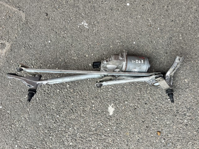 Трапеція склоочисника 61617161711 BMW