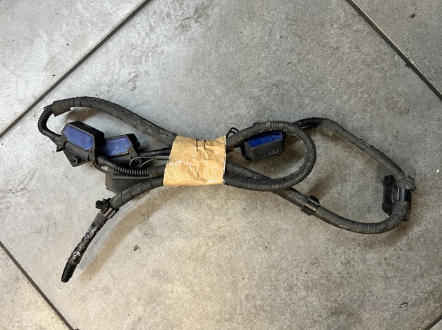 Сопло склоомивача вітрового скла 61667213281 BMW