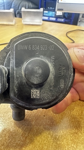 Водяний насос охолодження електричний додатковий 64116834917 BMW