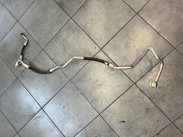 Шланг кондиціонера, від випарника до компресора 64509209716 BMW