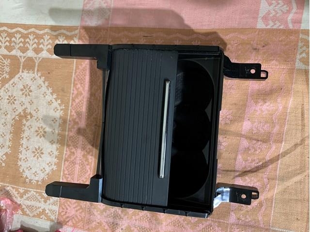 Попільничка центральної консолі 3V0858329 VAG