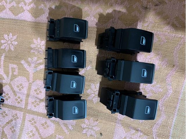 Кнопковий блок керування склопідіймачами задній 5G0959855F VAG