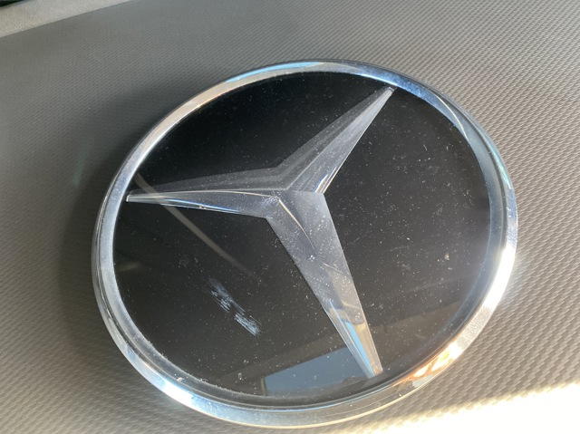 Фірмовий значок решітки радіатора A0008880111 MERCEDES