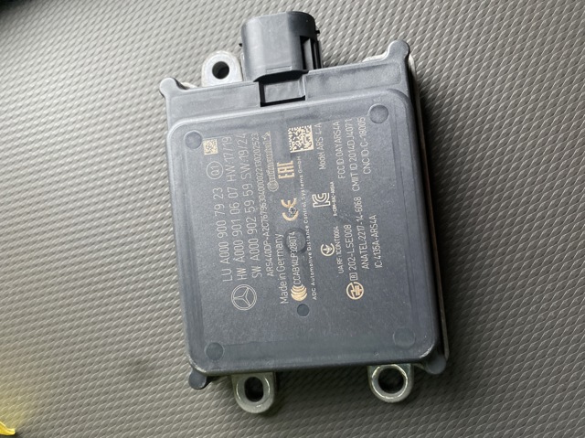 Радарний датчик дистанції A0009007923 MERCEDES