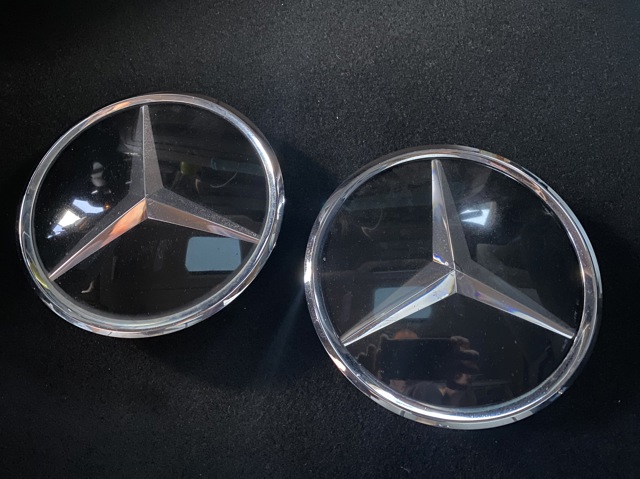 Емблема на решітку радіатора A1648880411 MERCEDES