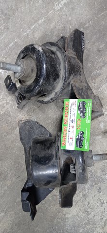Кронштейн подушки (опори) двигуна, правої 218152G000 HYUNDAI