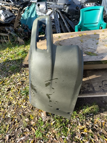 Ікло заднього бампера праве MR548026 MITSUBISHI