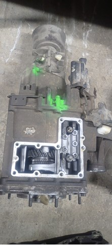 Коробка роздавальна в зборі MR567214 MITSUBISHI