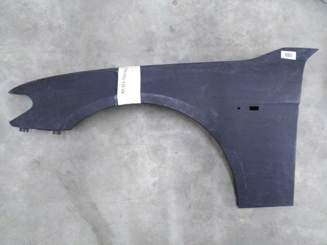 Ліве переднє крило 41357061661 BMW