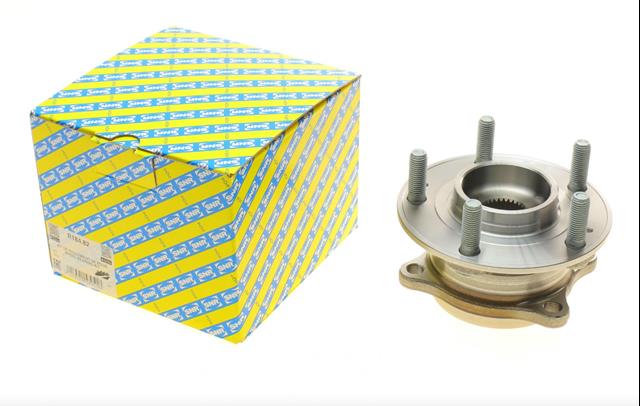 Підшипник в зборі з маточиною передній VKBA7786 SKF