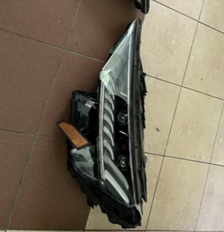 Фари 4M8941783B VAG