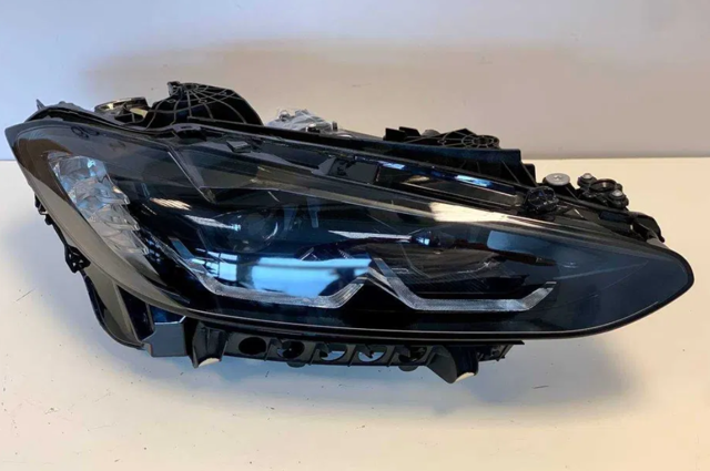 Права блок фара 63118084890 BMW