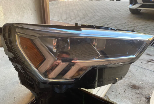 Основна фара - вставка 83A941774B VAG