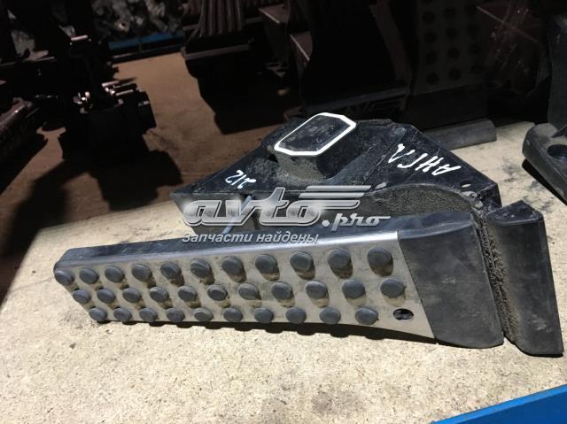 Педаль акселератора 2043000200 MERCEDES