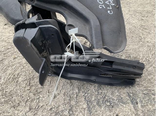 Бризковики передніх арок 2048900078 MERCEDES