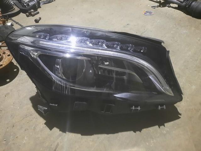 Фара передня права A1569063800 MERCEDES