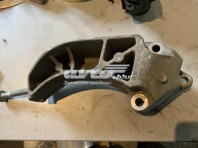 Кріплення коробки передач A1692410301 MERCEDES