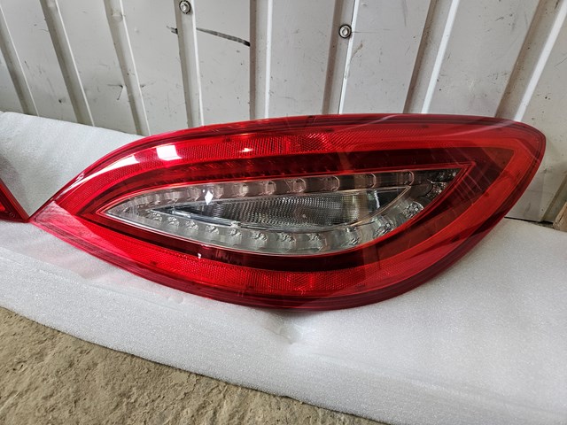 Задній правий стоп A2189060258 MERCEDES