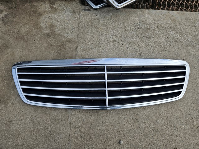 Решітка A2208800383 MERCEDES