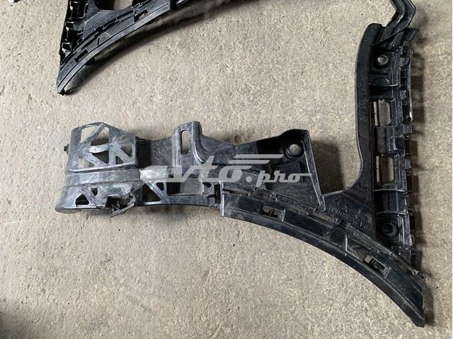 Кронштейн бампера заднього, зовнішній правий A2538800612 MERCEDES