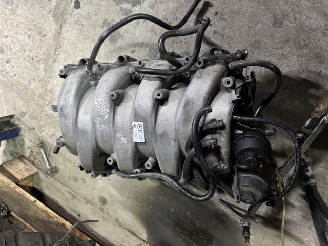 Колектор впускний A2731400701 MERCEDES