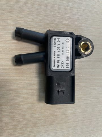 Датчик тиску вихлопних газів A0071536028 MERCEDES
