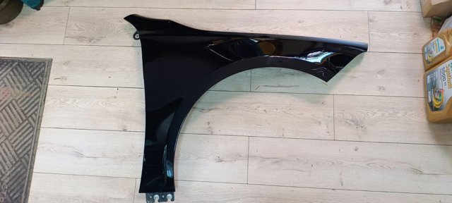 Переднє праве крило A1778810600 MERCEDES