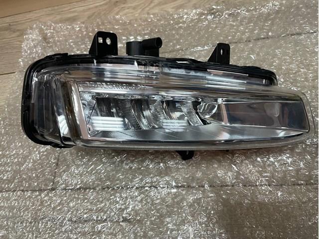 Туманка права LR077887 LAND ROVER