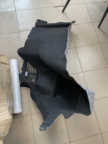 Облицювання багажного відсіку, ліве 108293200K TESLA