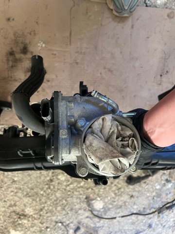 Дросільна заслінка в зборі 16112AA520 SUBARU