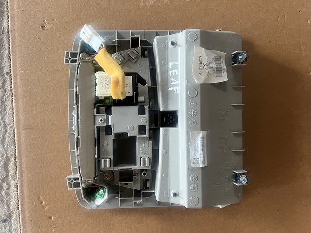 Плафон освітлення салону/кабіни 264304GC7A NISSAN