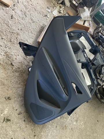 Обшивка лівих задніх дверей 42592658 GM