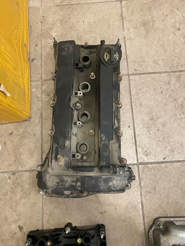 Кришка клапанна Додж Caliber SXT