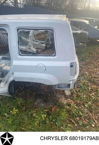 Бічна частина задня ліва 68019179AB CHRYSLER