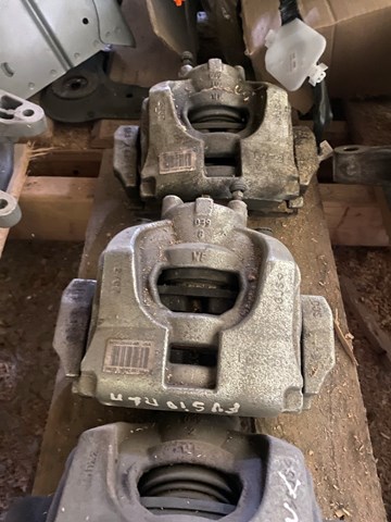 Супорт тормзной DG9Z2B121A FORD