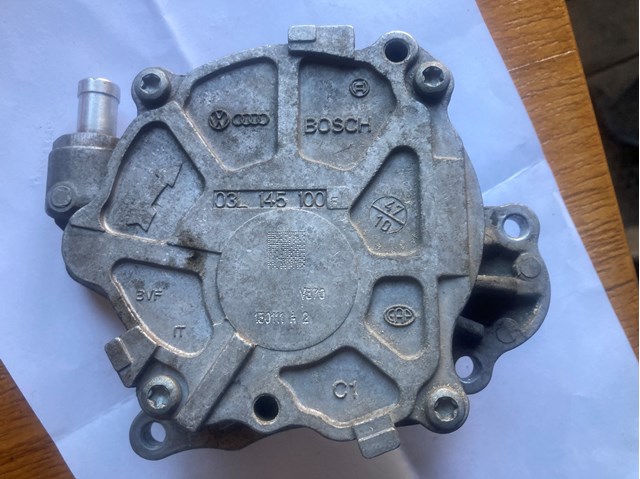 Насос вакуумний 03L145100 VAG