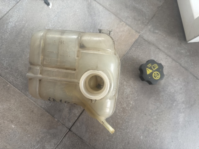 Бачок для води 13220124 OPEL